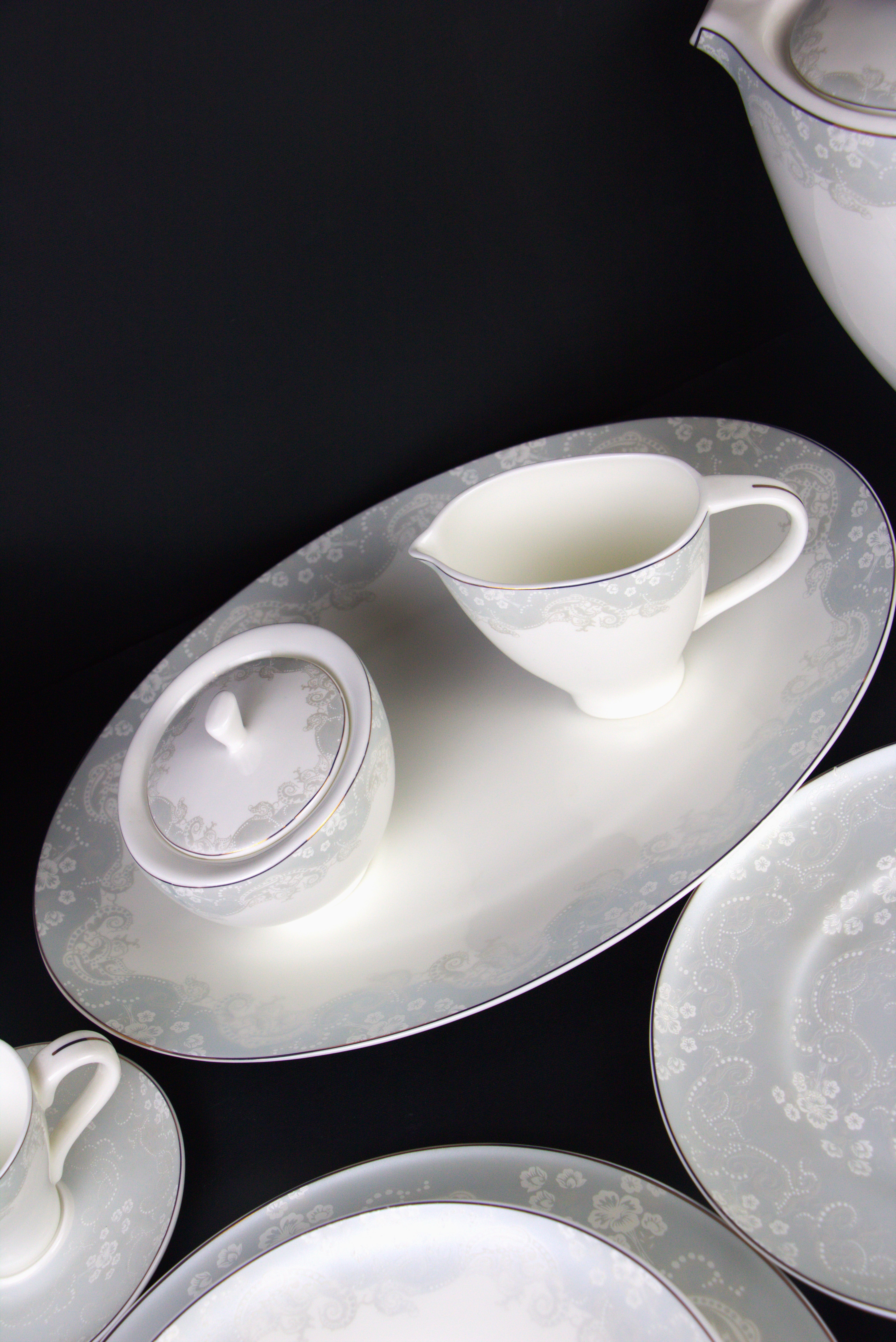 Malaysian Luster dining set