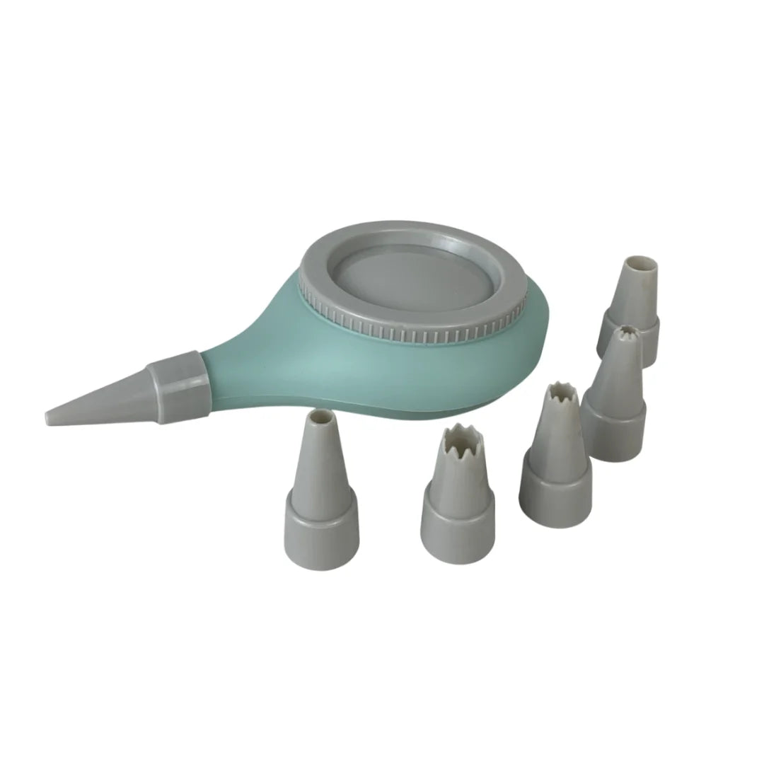 Silicone decorating funnel with 6 shapes