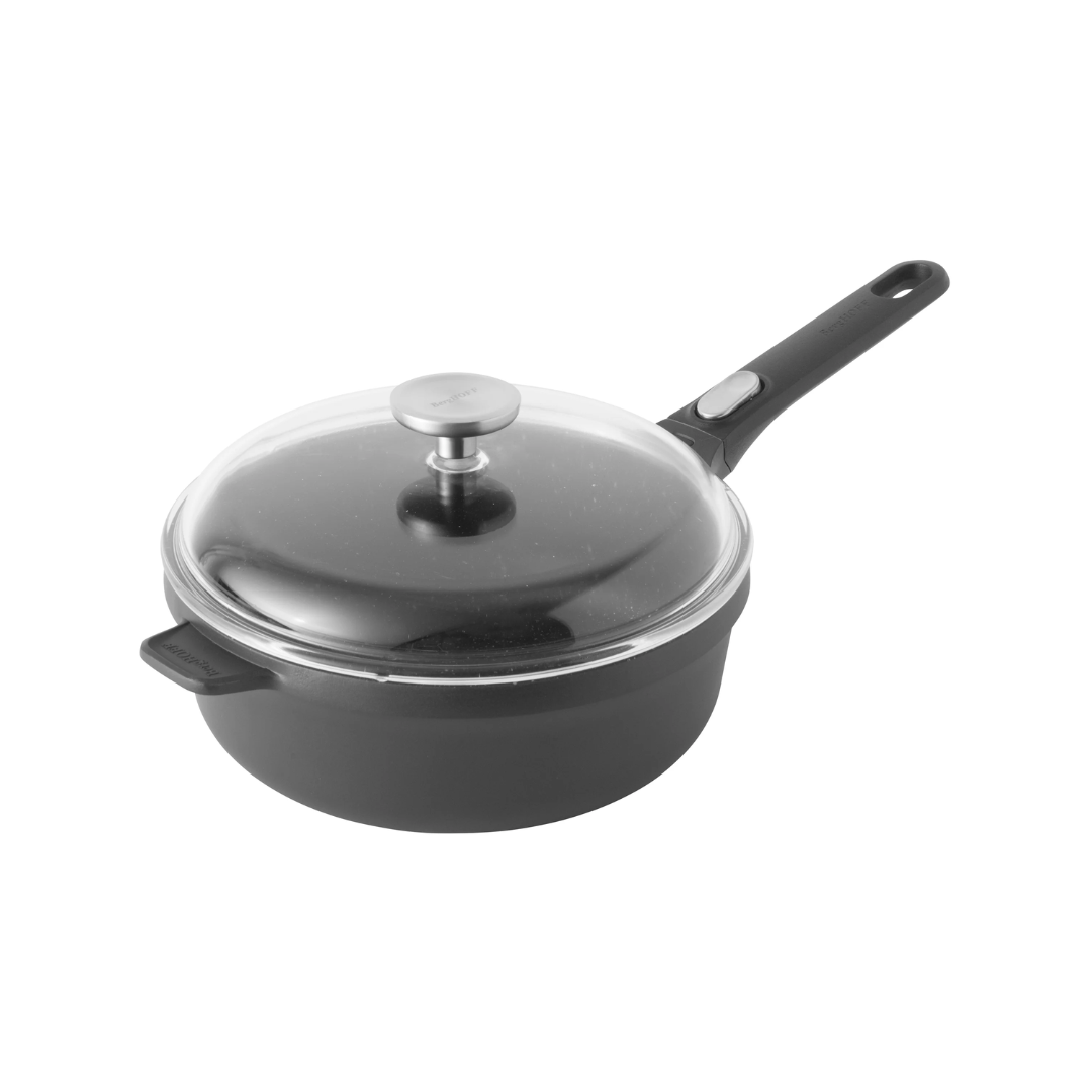 Covered sauté pan with detachable handle 24cm
