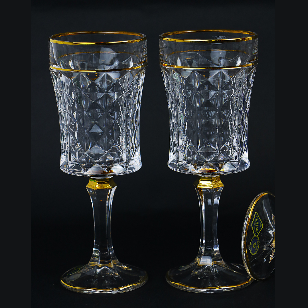 Golden diamond cup set