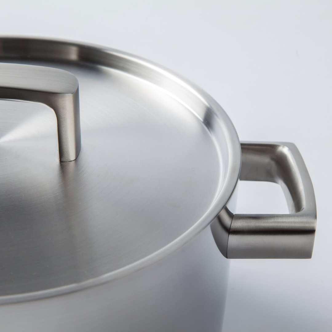 Covered casserole 5-ply 18 cm