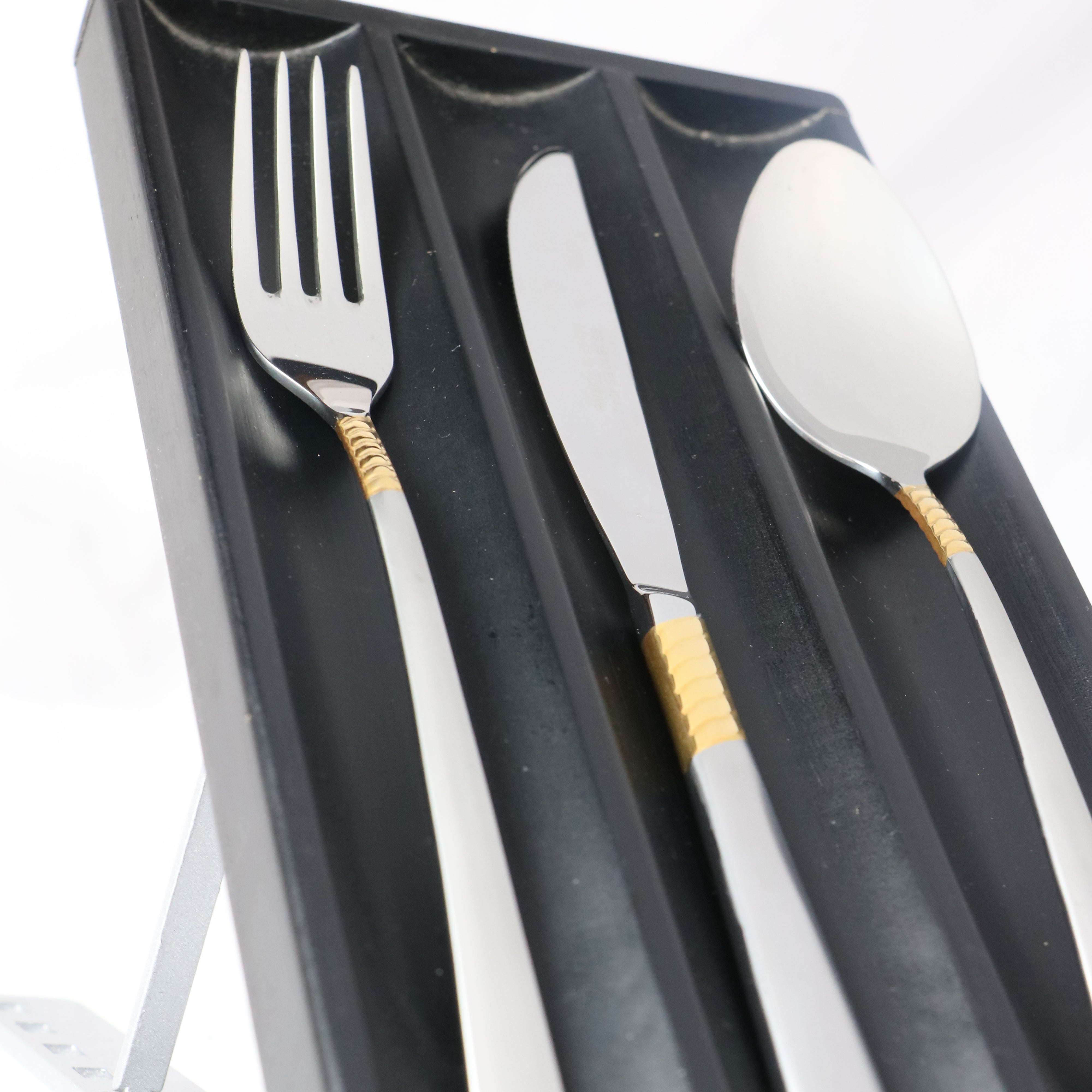 ALAPRESTIGE MAT PLUS CUTLERY SET 89 PCS -54236