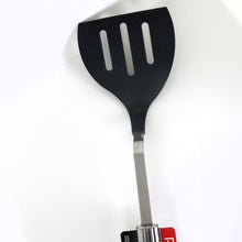 Load image into Gallery viewer, A ladle in Estelle&#39;s hand -45937