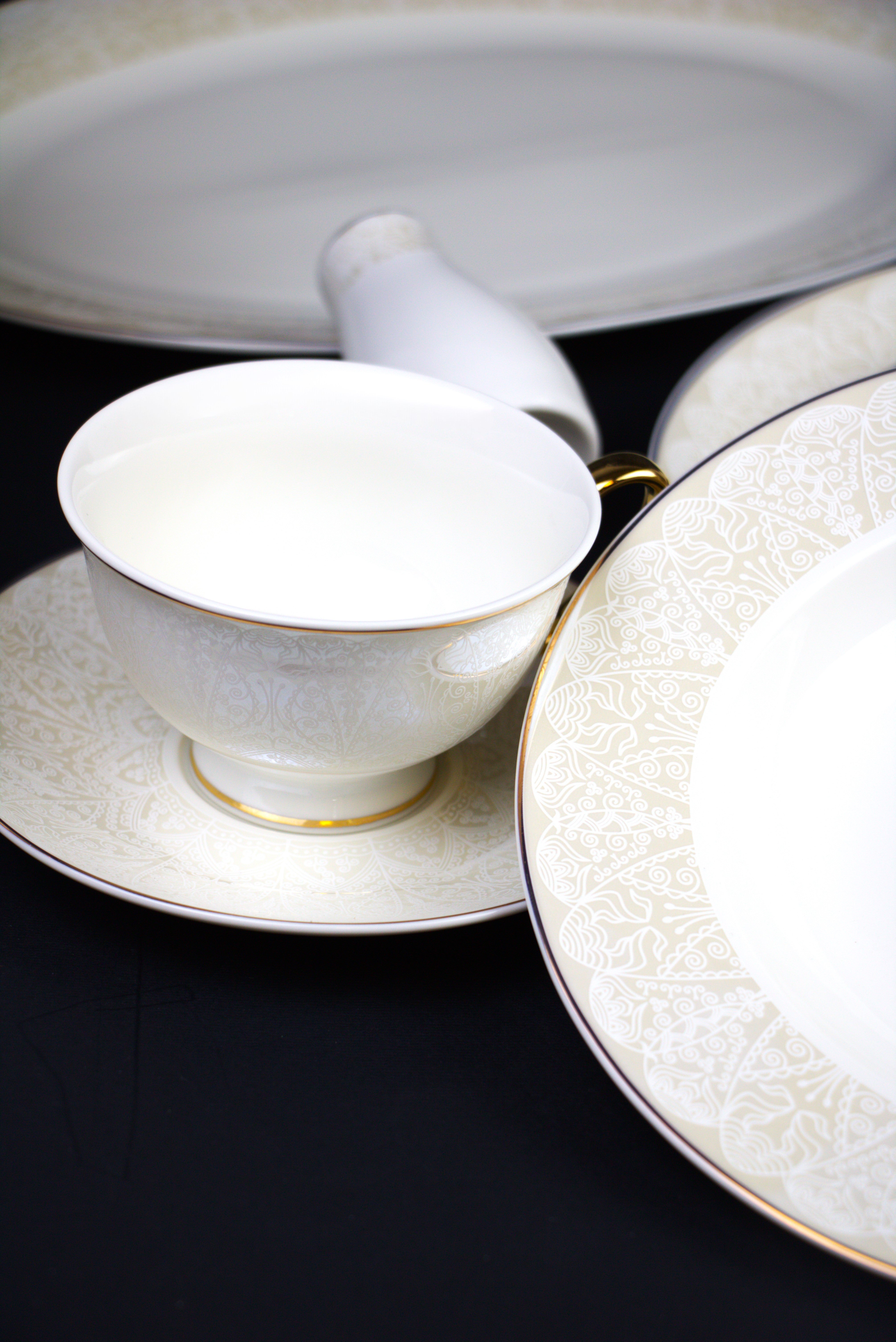 Narumi 60-Piece Dinner Set, Thai